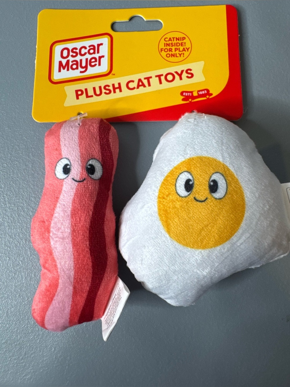 Oscar Meyer Plush Cat Toys - Bacon (Pink/Red) & Egg (White/Yellow) Set crinkle